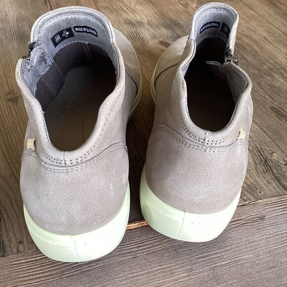 Ecco Low Bootie Suede Gray Soft Shoes Women’s 41/10 Zip Sneakers Ankle Boots - Picture 7 of 9